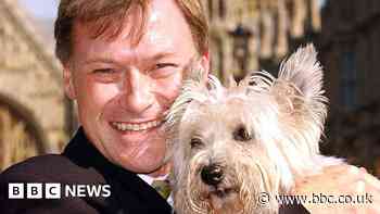 Sir David Amess memorial plaque unveiled in House of Commons