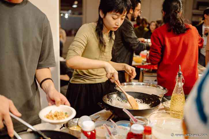 Rirkrit Tiravanija’s Spirited Survey Serves Up Social Interaction and Pad Thai