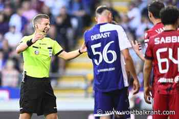 Prijskaartje, geïnteresseerde club(s) én timing: zo liggen de kaarten op tafel in het transferdossier van Debast