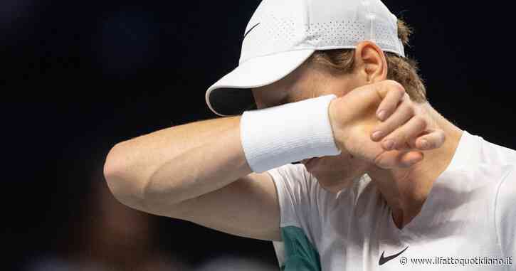 Durante Sinner-Sonego parte il coro: “Chi non salta è un gobbo juventino”. Clamorosa gaffe a Vienna – Il video