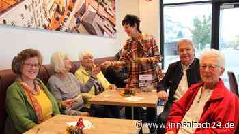 Supermarkt als Ort der Begegnung: Wie Ältere in Mühldorf jetzt unkompliziert Kontakt finden