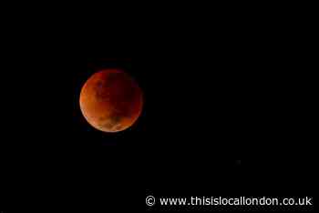 Partial lunar eclipse: when to see it and what is it?