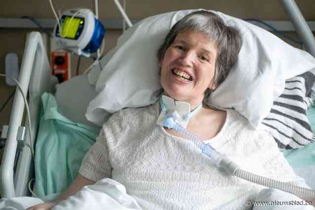 ALS-patiënte Kirsten (54) kan buiten het ziekenhuis nergens terecht, maar weigert op te geven: “Ik heb wettelijk recht op leven”