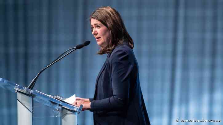 Smith says Alberta's CPP exit campaign to continue despite questions over key number