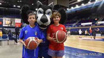 Fünftklässler aus Rostock trainieren und kochen mit den Profis der Seawolves