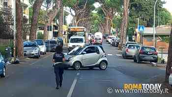 Incidente via Nomentana: Smart contro scooter
