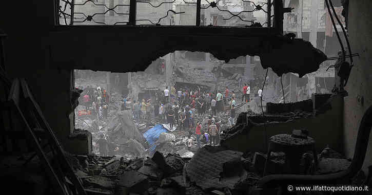 Massicci bombardamenti sul nord della Striscia, Gaza è isolata: interrotte tutte le comunicazioni. Israele annuncia l’espansione delle operazioni via terra