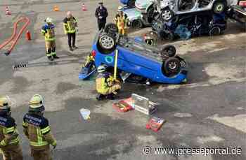 FW Stuttgart: Eine Feuerwehrfrau und 29 Feuerwehrmänner bestehen ihre Laufbahnprüfung