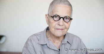 Ida Applebroog, Whose Art Confronted Relationships, Dies at 93