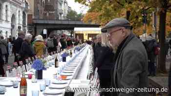 Solidaritätsaktion am Schabbat - Leere Stühle erinnern an Geiseln