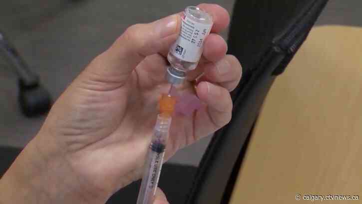 Alta. pharmacists busy with vaccinations as cold and flu season begins