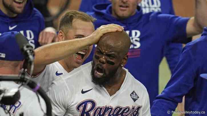 García’s HR in 11th, Seager’s tying shot in 9th rally Rangers past Arizona 6-5 in Series opener