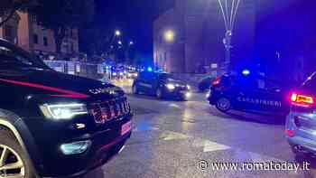 Sequestrano e picchiano un uomo per quattro giorni, poi lo liberano in cambio di soldi