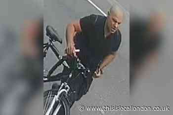 Cyclist dies after crash in Great Eastern Street Shoreditch