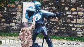 Man admits vandalising Nottingham's Robin Hood statue