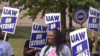 AP Sources: Auto workers and Stellantis reach tentative contract deal that follows model set by Ford