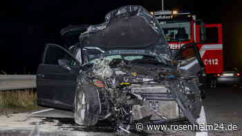 Schwerer Unfall bei Nußdorf im Chiemgau: Frontal-Crash mit drei beteiligen Autos