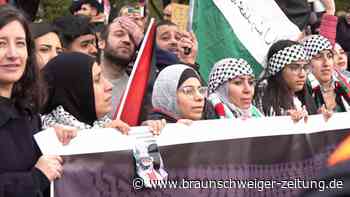Tausende pro-palästinensische Demonstranten in Berlin