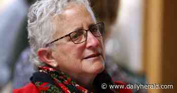 'Taking the side of peace': Suburban Muslim and Jewish women try to find common ground here amid Middle East war