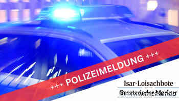 Zu schnell unterwegs: Transporter touchiert Hauswand - und kippt um