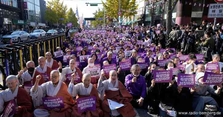 Nach Massenpanik: Tausende gedenken in Seoul der Opfer