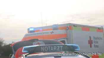 Schwerer Unfall bei Frixing - Motorradfahrer schwer verletzt in Klinik geflogen