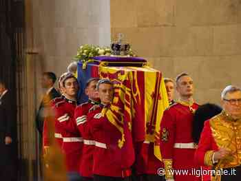 Elisabetta II, il mistero dell’orario del suo ultimo viaggio