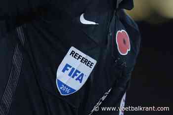 🎥 Hilarische beelden uit La Liga 2! Scheidsrechter gebruikt vanishing spray op een andere manier