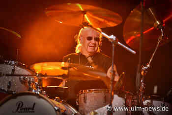 Superdrummer Ian Paice trommelt im Roxy in Ulm