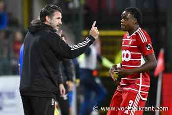 Hoefkens gaf wel een heel opvallende speech tijdens de rust: "Gezegd dat ik tevreden was"