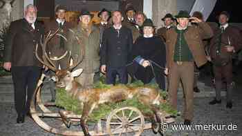Hubertusmesse mit Adel und Hubert Aiwanger