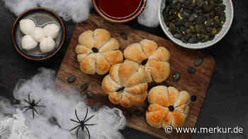 Diese Kürbis-Pizzabrötchen sind Gruselspaß und Herbstgenuss in einem