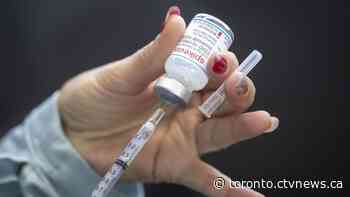 Ontarians can now get flu, COVID-19 shots; top doctor urges people to get both