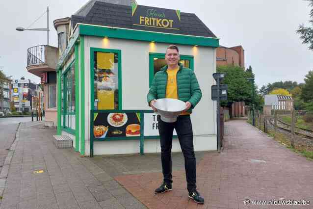 Juwelier wordt friturist en zo redt Kevin (37) laatste frietkotje van de streek: “Tijd voor frituur die ook na 9 uur ’s avonds nog open is”