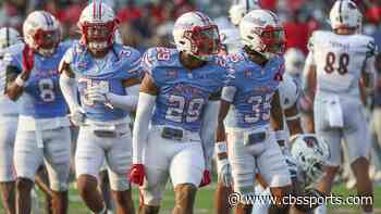 NFL threatens Houston with legal action over 'blatant copying' of Oilers-inspired uniforms, per report