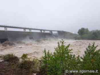 Maltempo in Emilia: due ponti crollati e un disperso. Danni anche a Piacenza