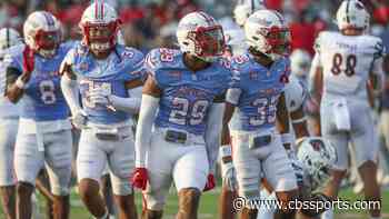 NFL threatens Houston with legal action over 'blatant copying' of Oilers-inspired uniforms, per report