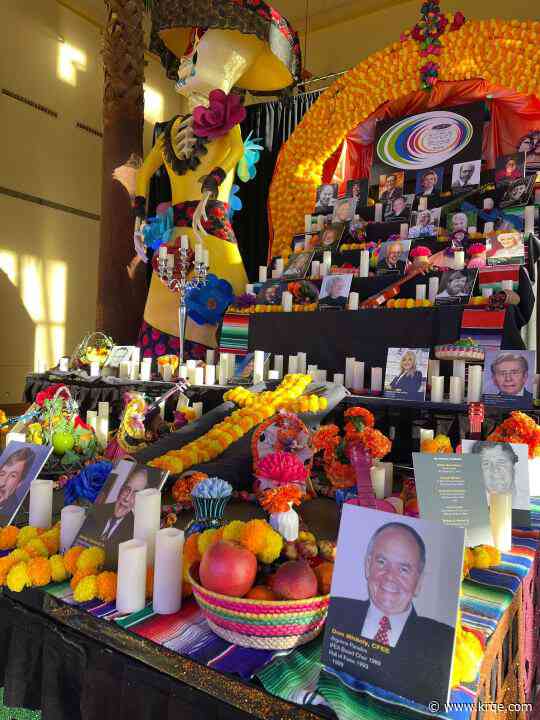 How people honor Dia de los Muertos