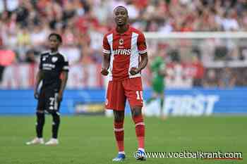 Overmars ging deze zomer voor één-op-één-vervangingen en Antwerp voelt nu gevolg van 'knip op de portemonnee'
