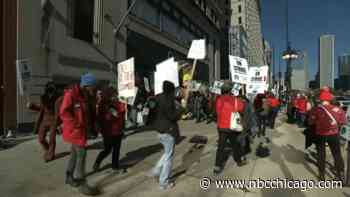 Hundreds of adjunct faculty members at Columbia College go on strike over class cuts