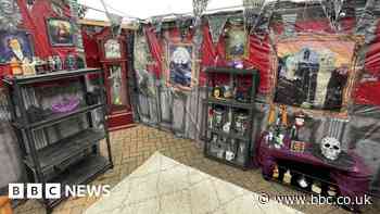 Man turns home into Halloween horror for charity