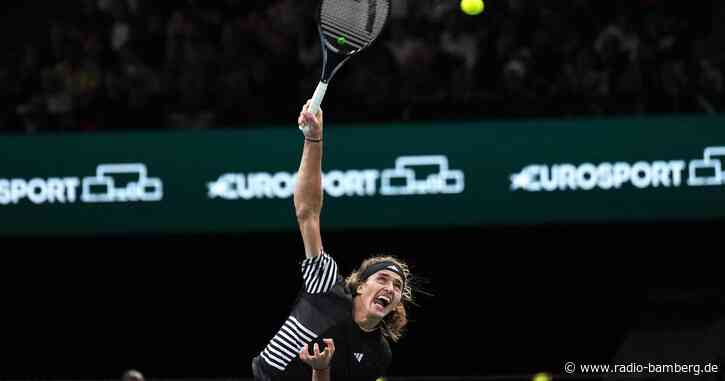 Zverev kämpft sich in Paris in die nächste Runde
