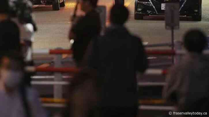 Police reportedly capture gunman who held staff member hostage in a Japanese post office for 8 hours