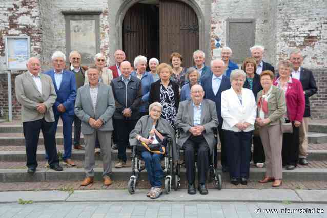 86-Jarige klasgenoten houden feestelijke reünie