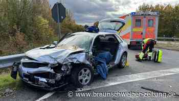 Frontal-Crash auf B3: Ein Schwerverletzter, drei Leichtverletzte