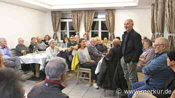 „Gibt kein ganzes Glück“: Farcheter diskutieren mit Wolfratshauser Rathauschef über Parksituation