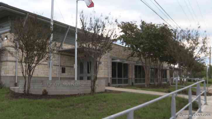 Manor city council to decide on pay structure for mayor, council members