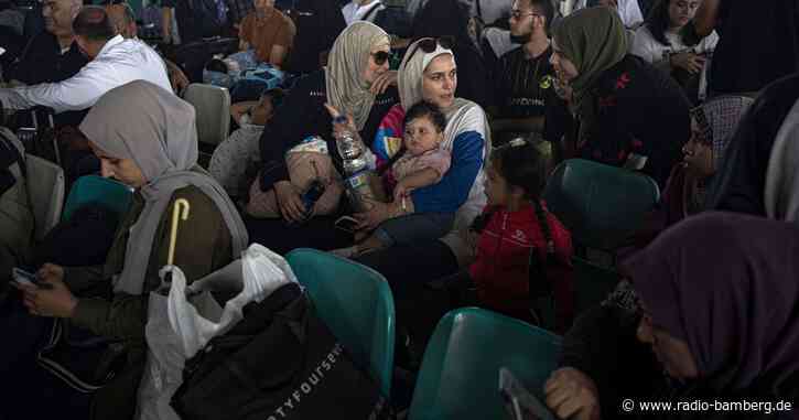 Zivilisten aus Gaza auf dem Weg nach Ägypten