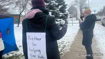 Educational assistants in southeastern Manitoba strike after conciliation efforts hit 'impasse': union