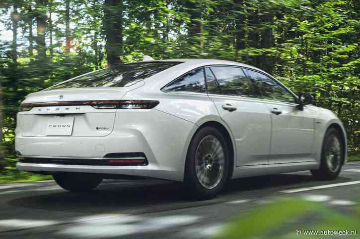 Nieuwe Toyota Crown Sedan: ook met voorliefde voor waterstof